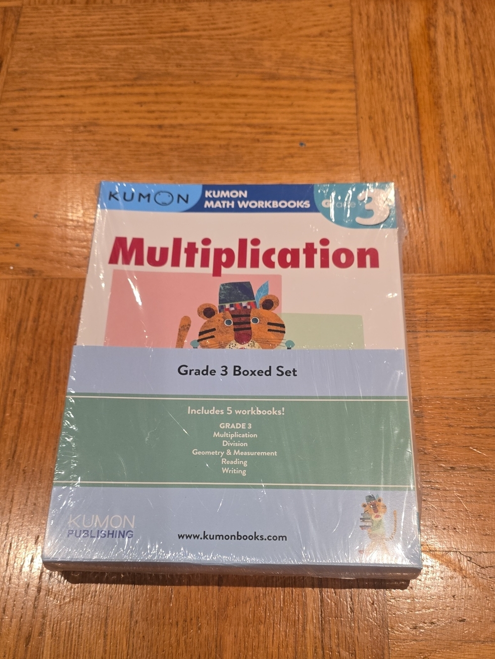 Kumon Grade 3 Multiplication Boxed Set - Pink/Blue Cover